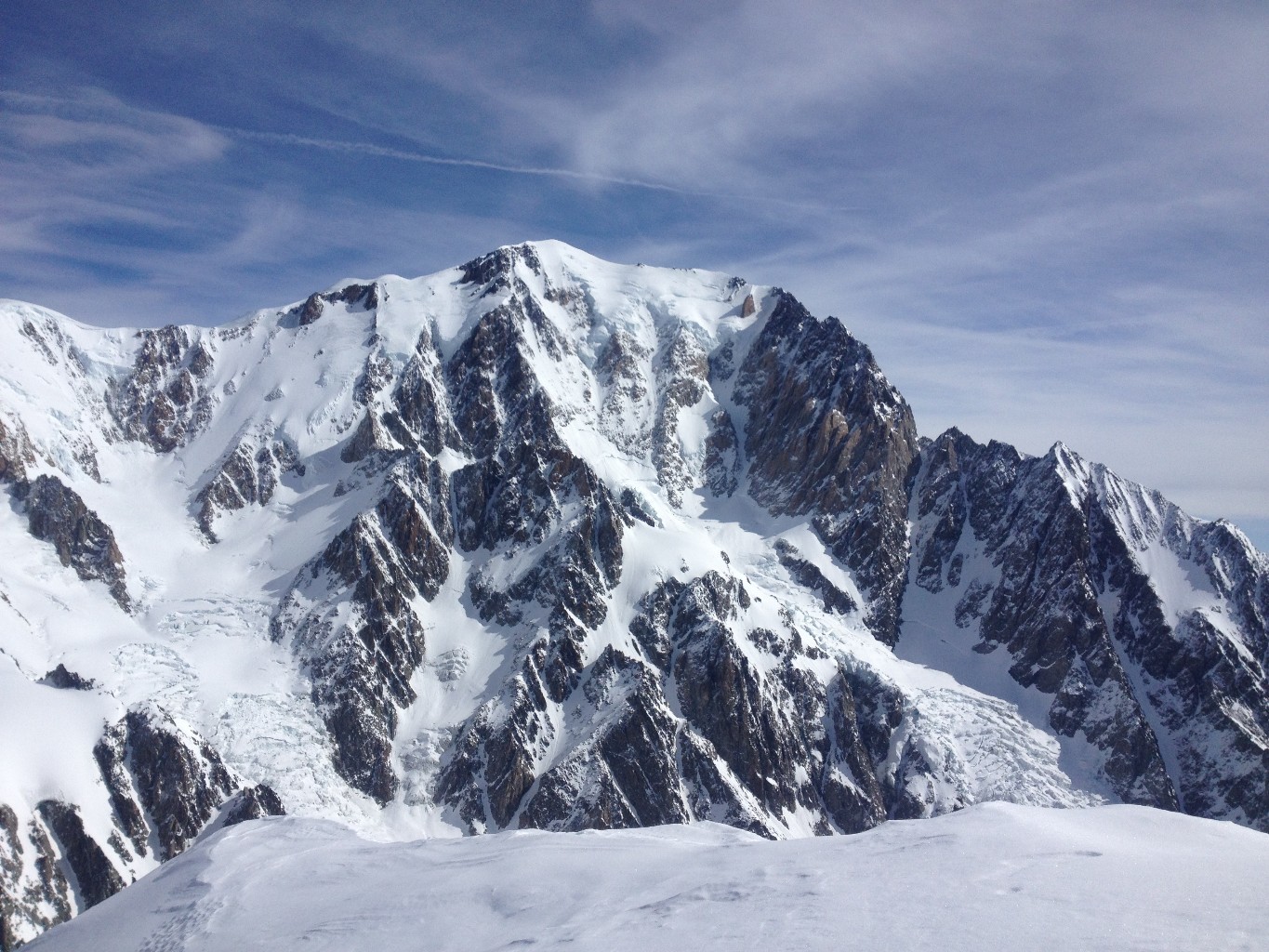 Vue du sommet sur les glaciers de Bionnassay et du Dôme