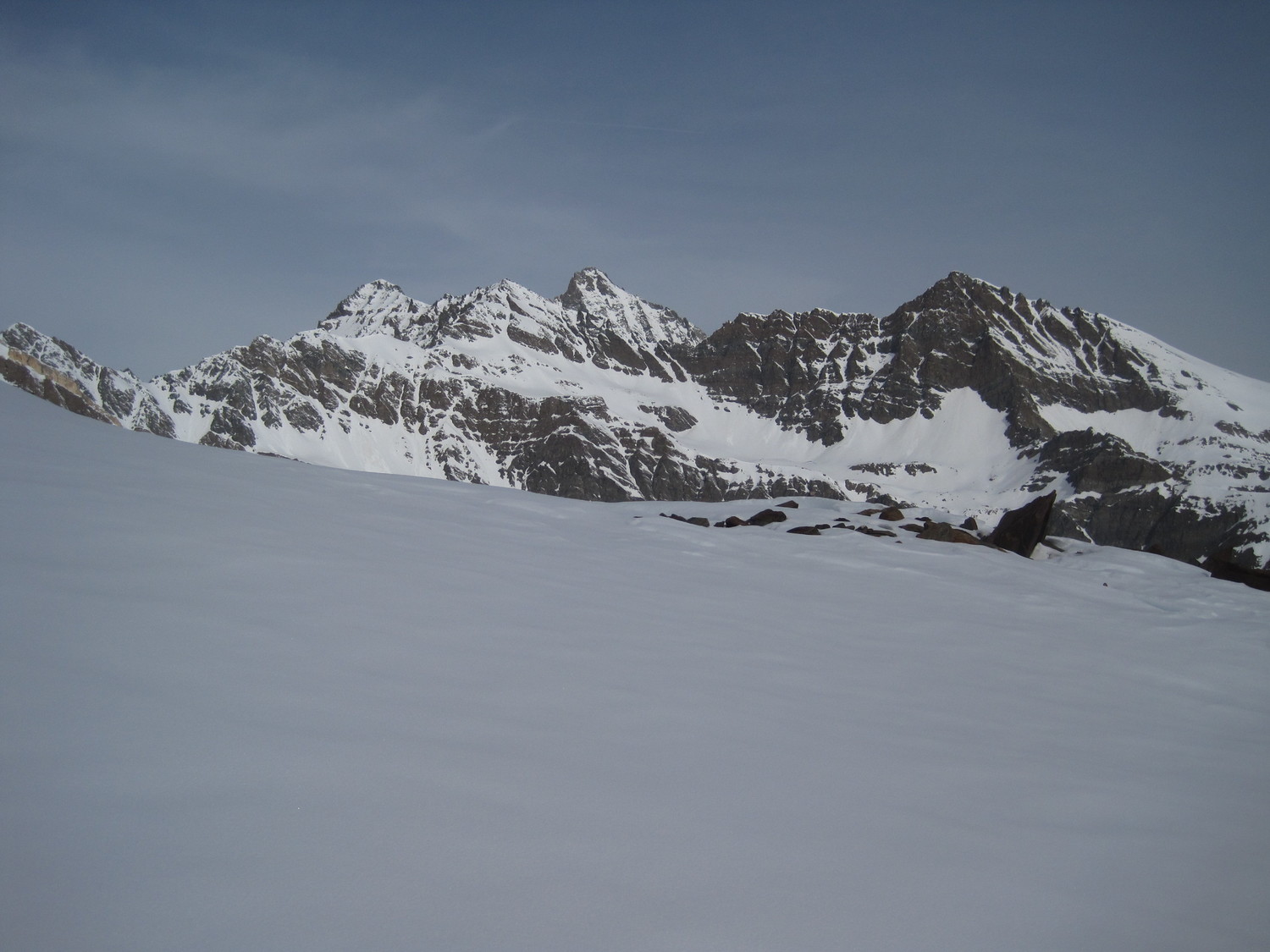 Da sinistra : Punta Bianca, Punta Nera, Grivola e Punta Rossa