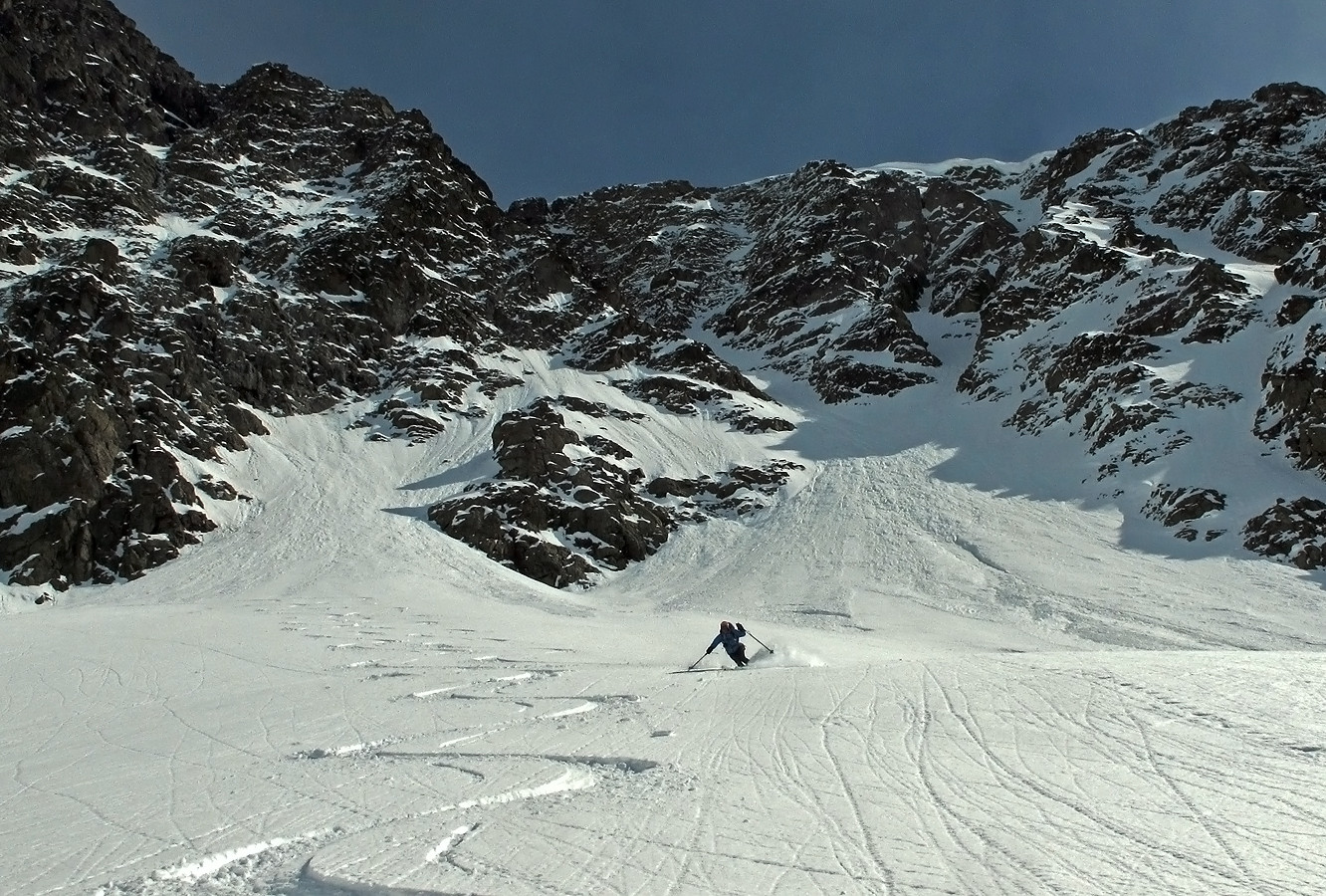 Piz d'Err; Nadia in pulver ripida...
