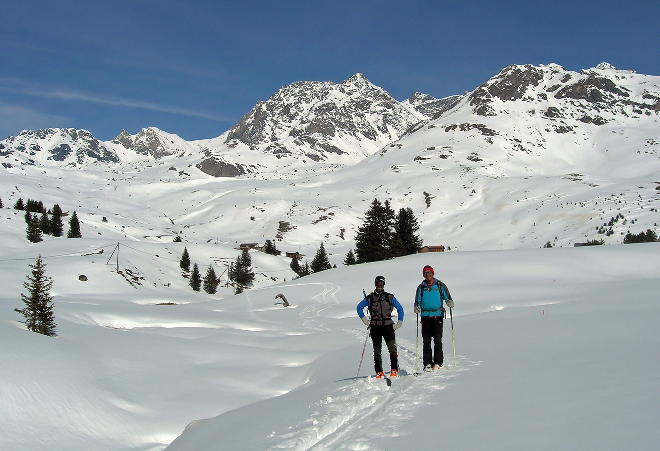 Piz d'Err; all'Alp Flix. Sullo sfondo la cima...