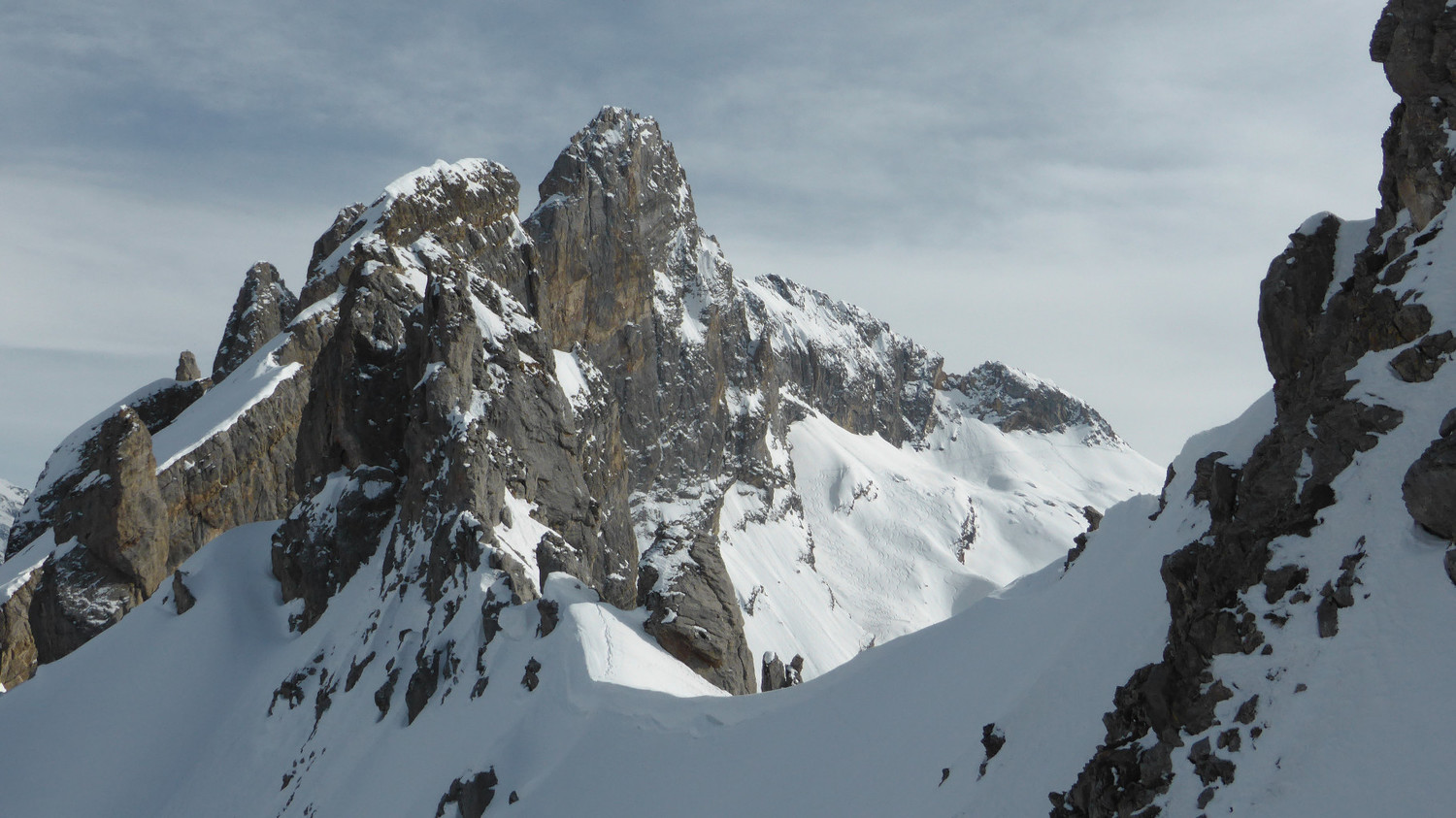 Vue vers les Dents de la Portetta depuis le col du Biol