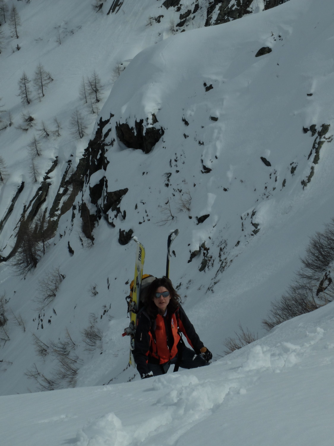 in salita a piedi sopra Bidumji