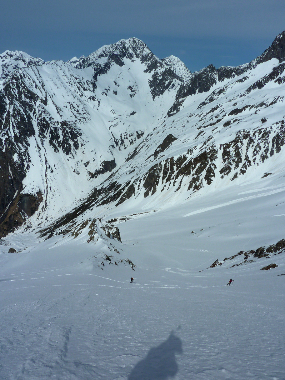 Montée devant le Pic du Clapier du Peyron