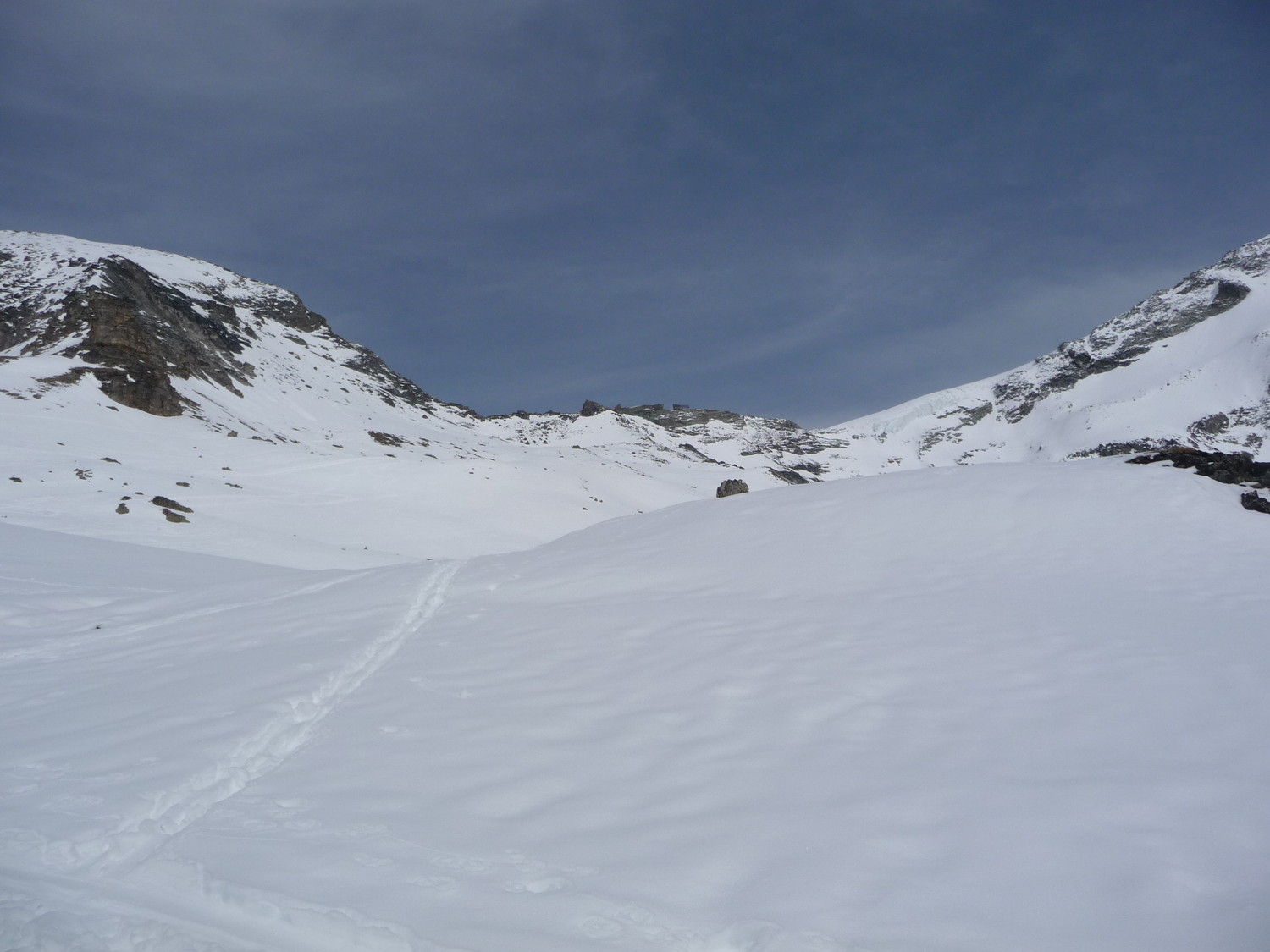 La Cabane de Tracuit da le roc de la vache