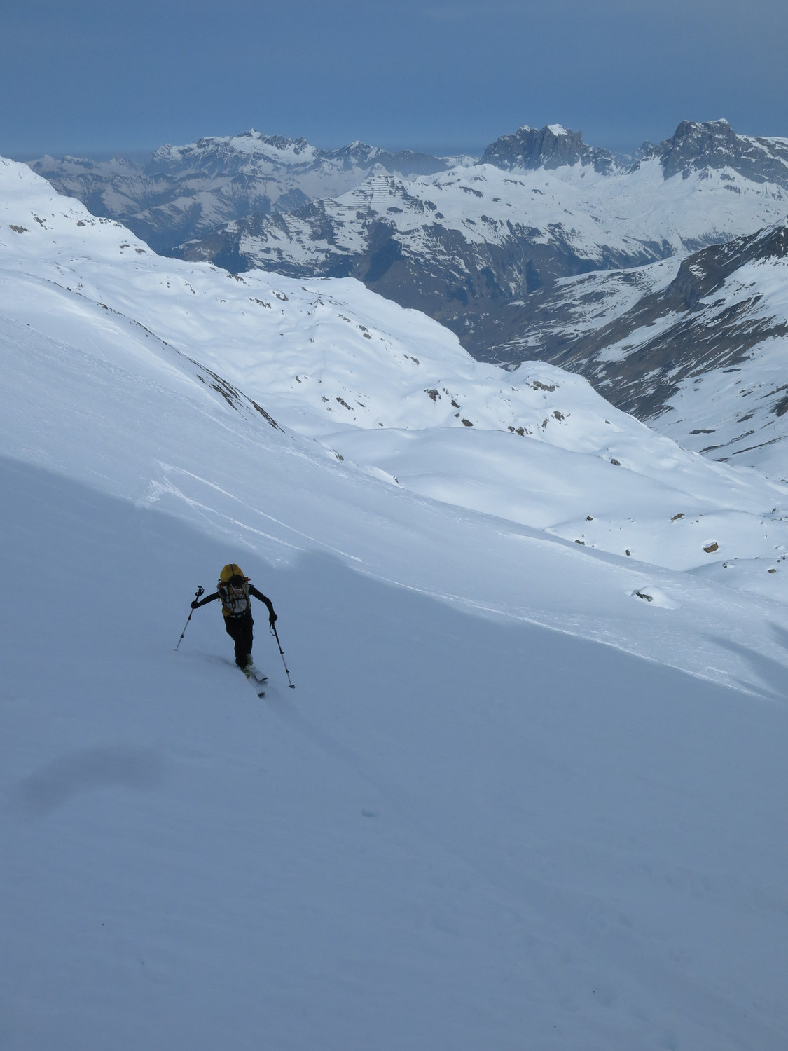 Au fond, le massif du Rätikon