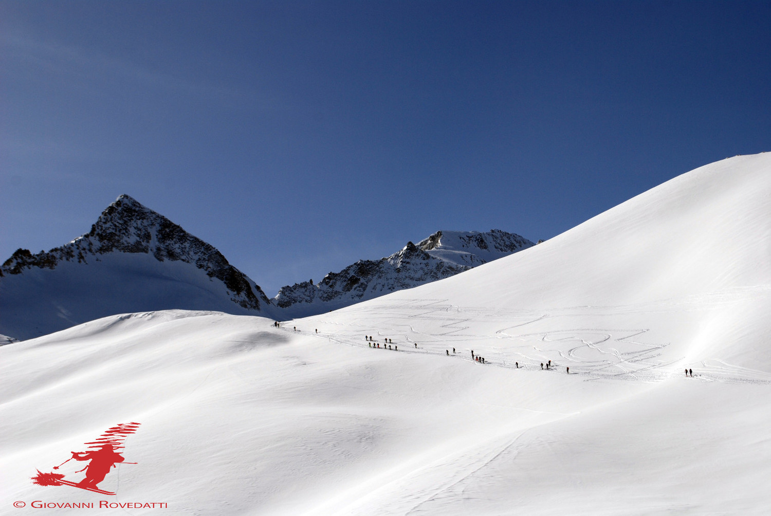 Vista sul Ghiacciaio del Mandrone e sulla Lobbia Alta 3196m