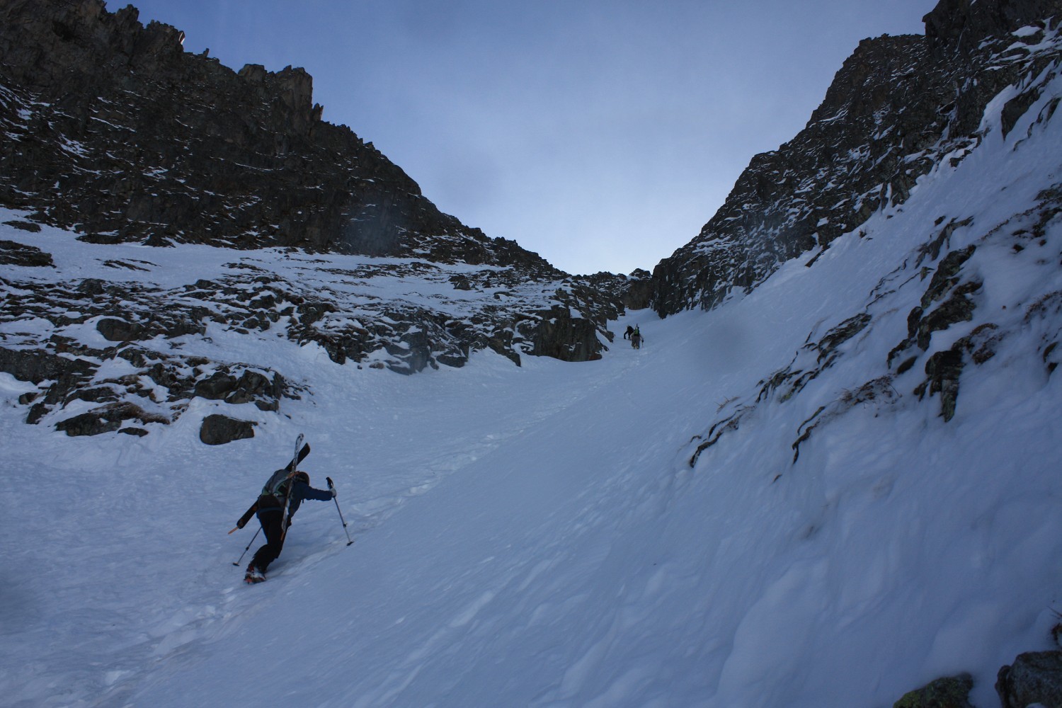 Dans le haut du couloir direct