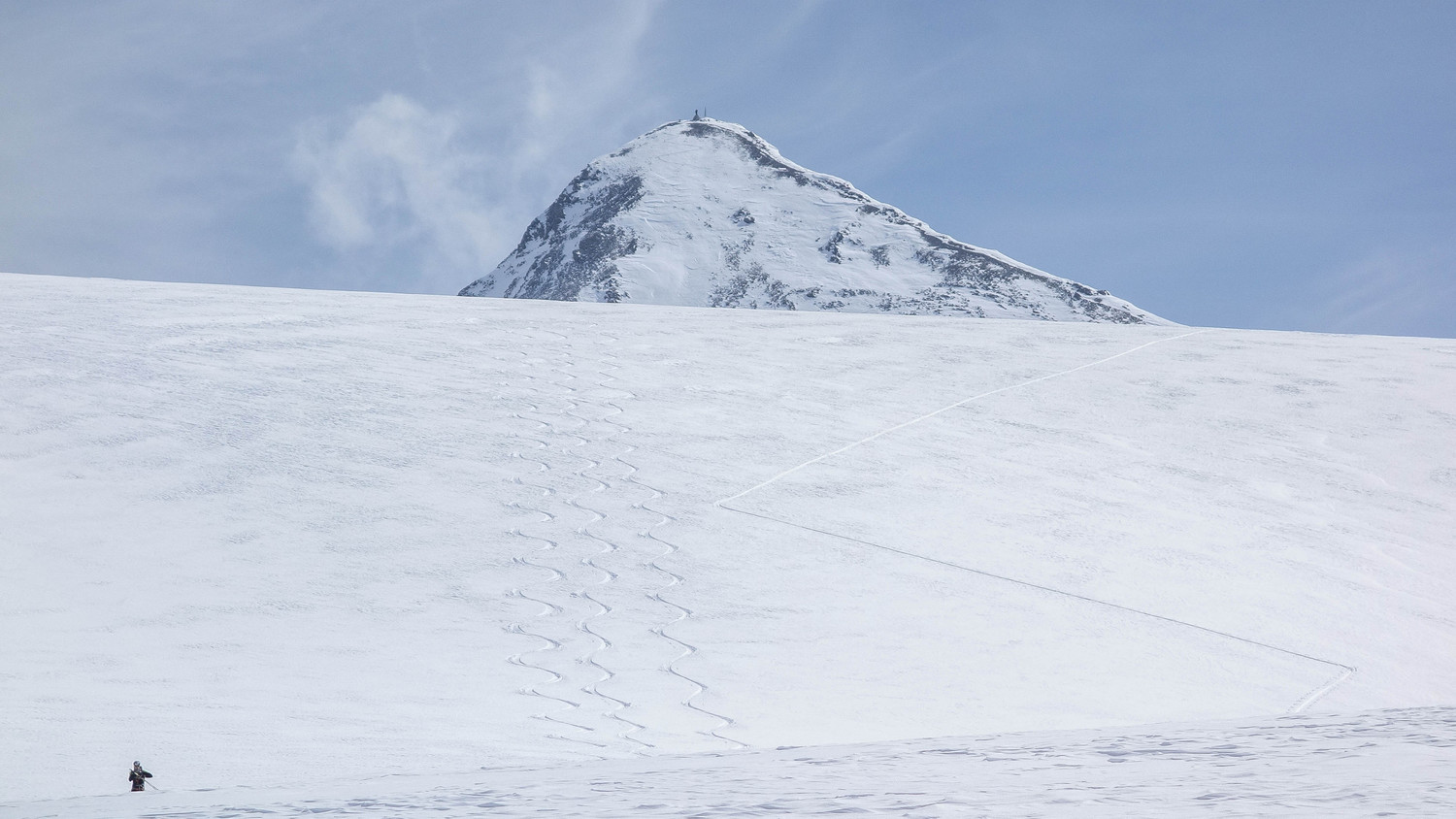 Glacier de Rochemelon, sommet en arrière plan