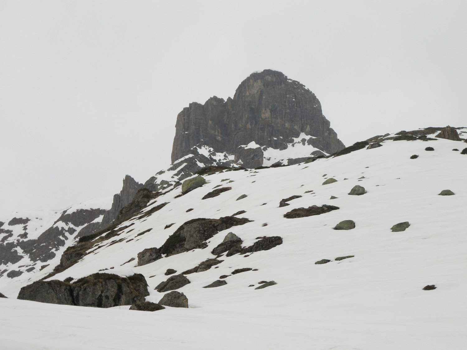 la Pierra menta