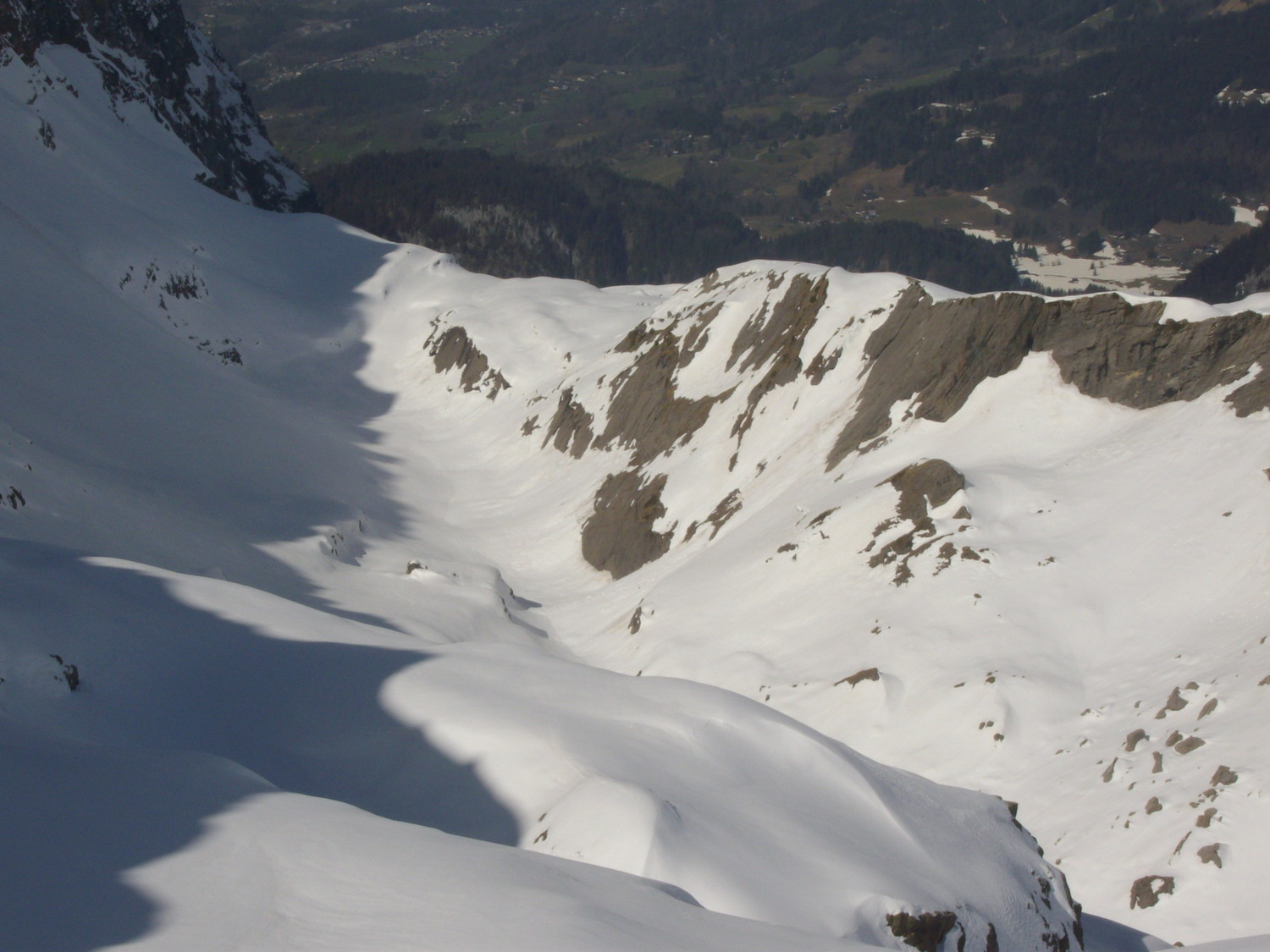 Lac des Chambres et glacier du Folly