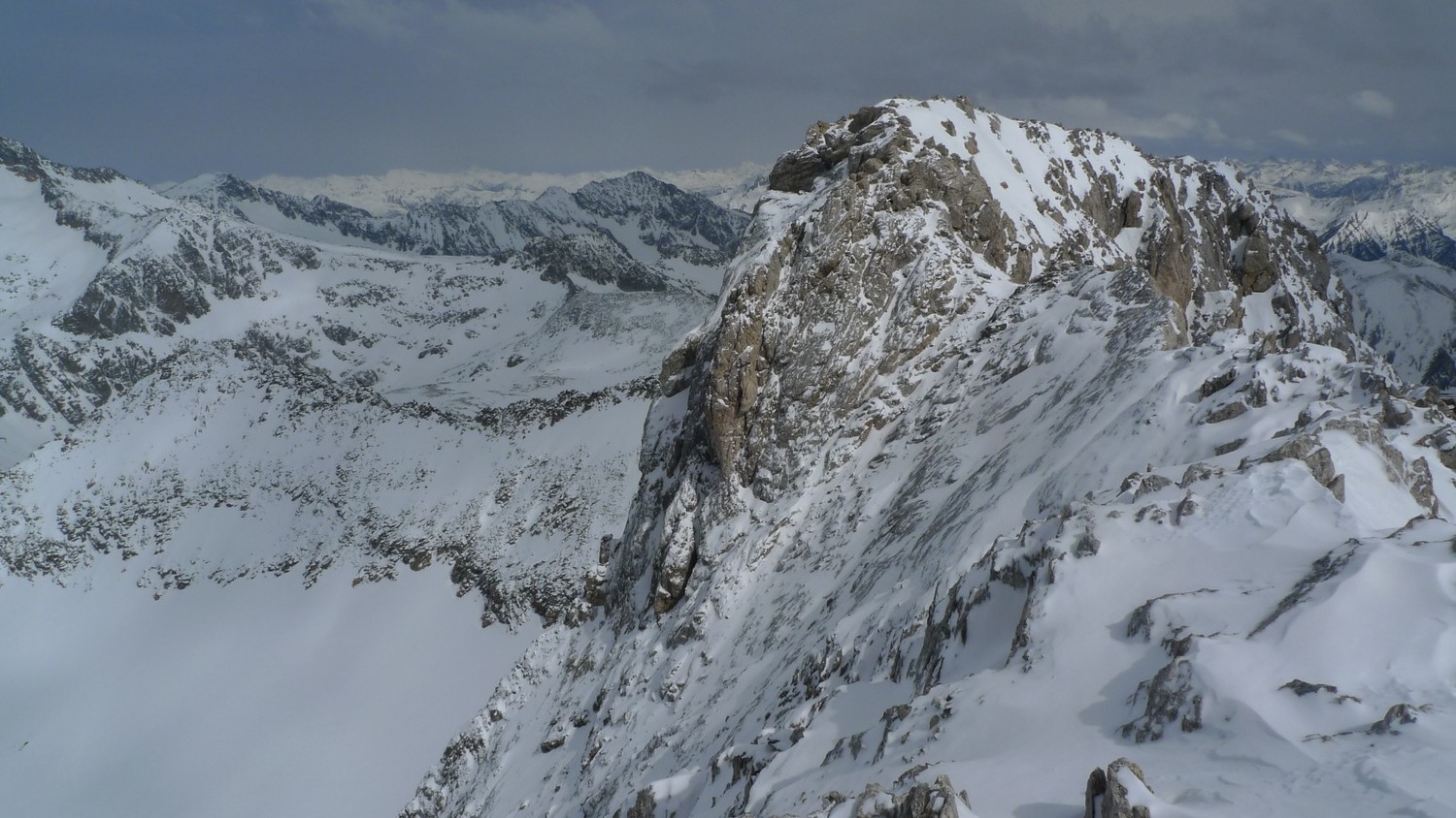 El Vallhiverna i el pas de Cavall en condicions hivernals