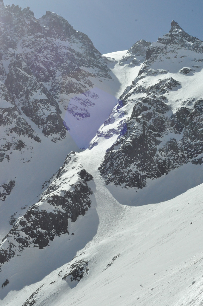 le soleil commence à illuminer le couloir : fuite!