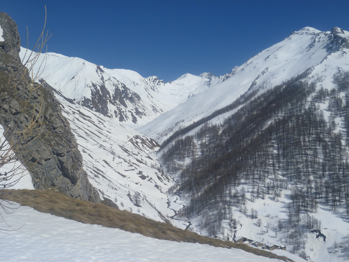 Vallon de Soustre et Pointe Joanne (W) au fond