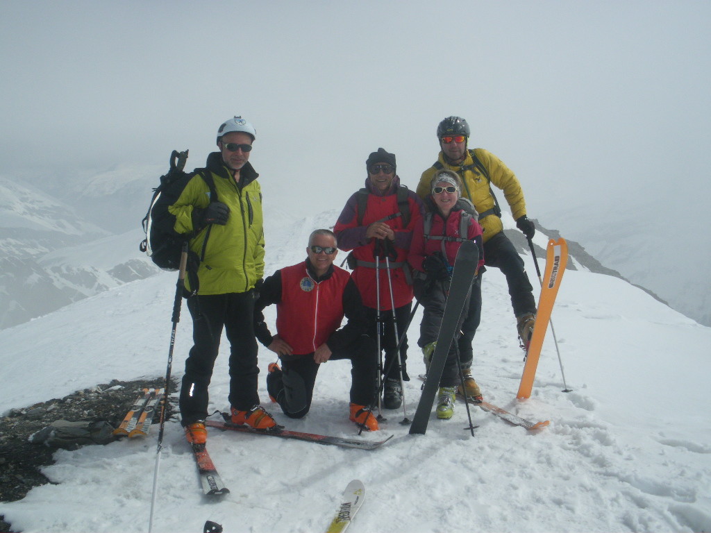 Mauro,Giorgio,Paola,Paolo,Sergio e Gianni in cima