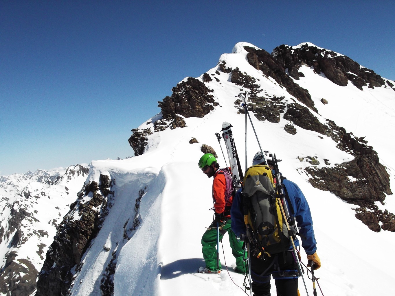 Sur l'arête