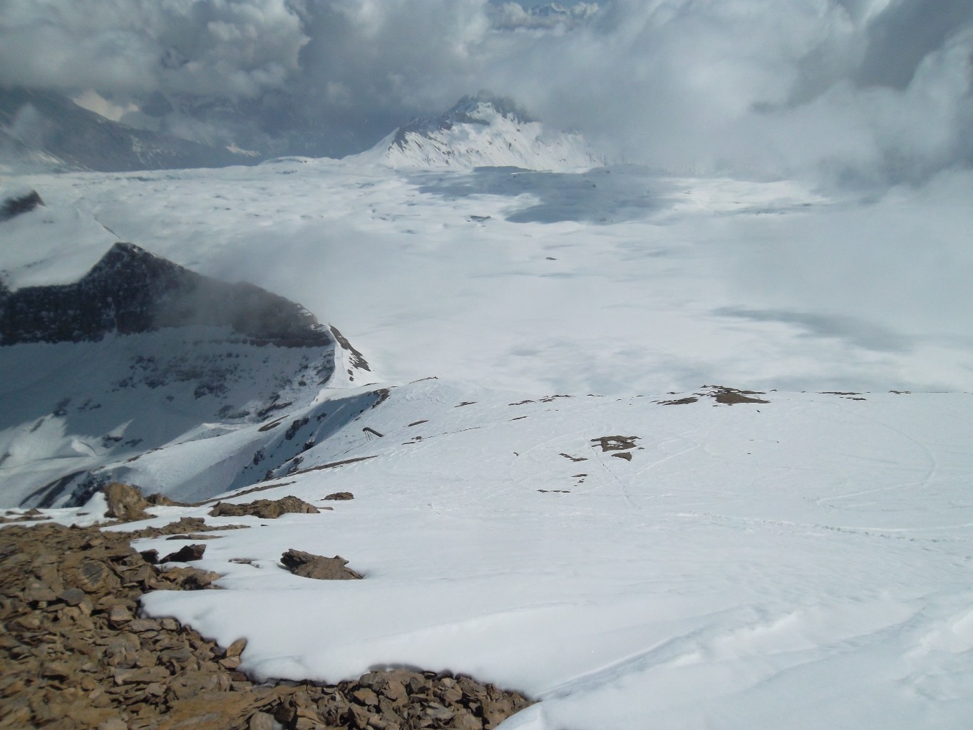 Dans la face SE: vue sur l'Oldesattel