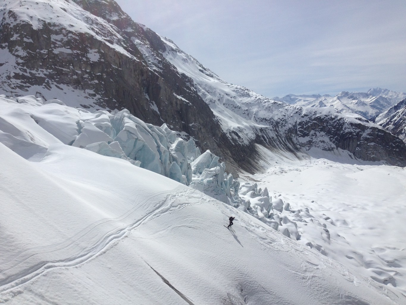 Descente de la rampe RD du Fieschergletscher ( sous le pt 2239)