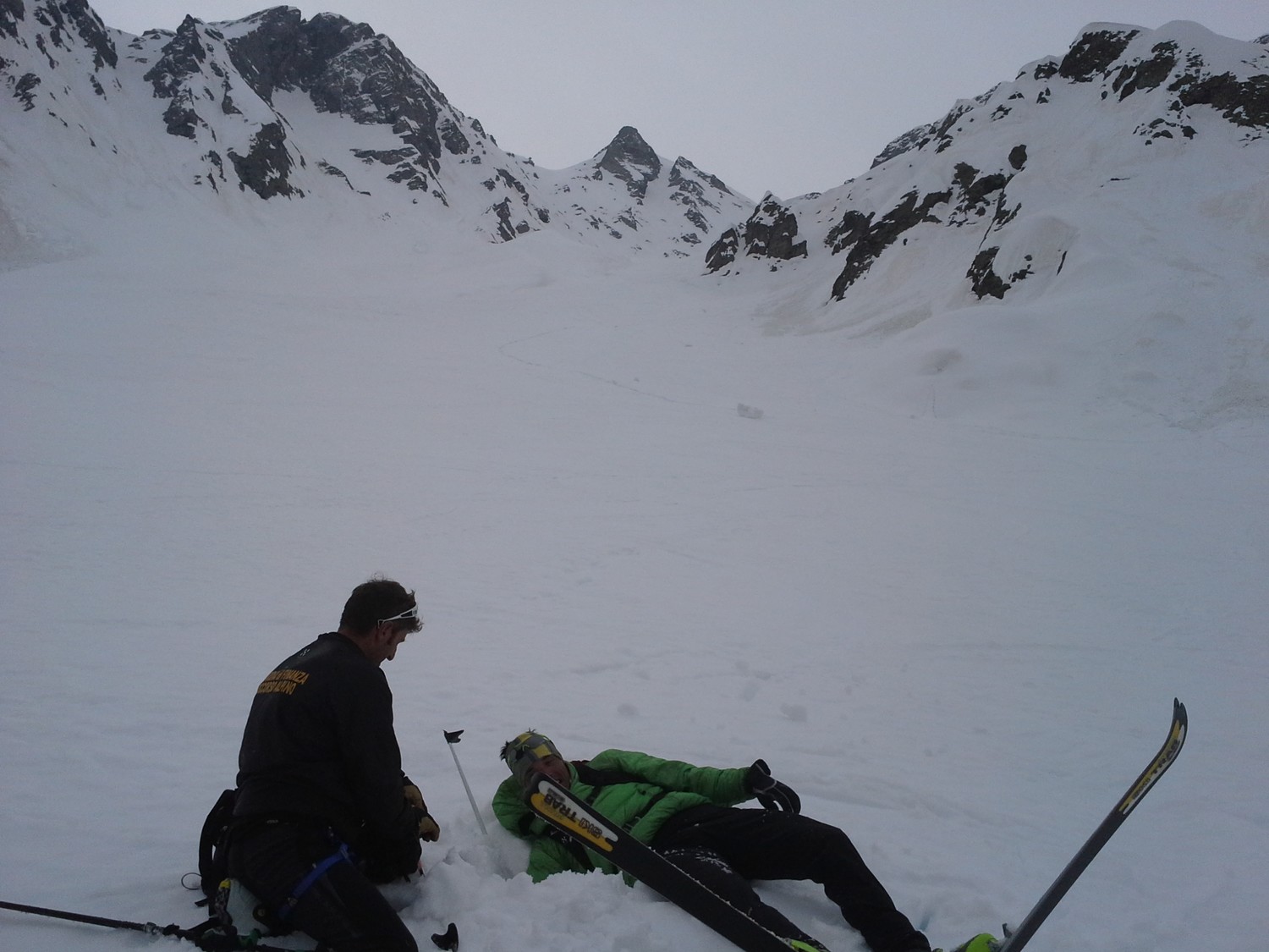 soccorso a Mattia rimasto incastrato nella neve