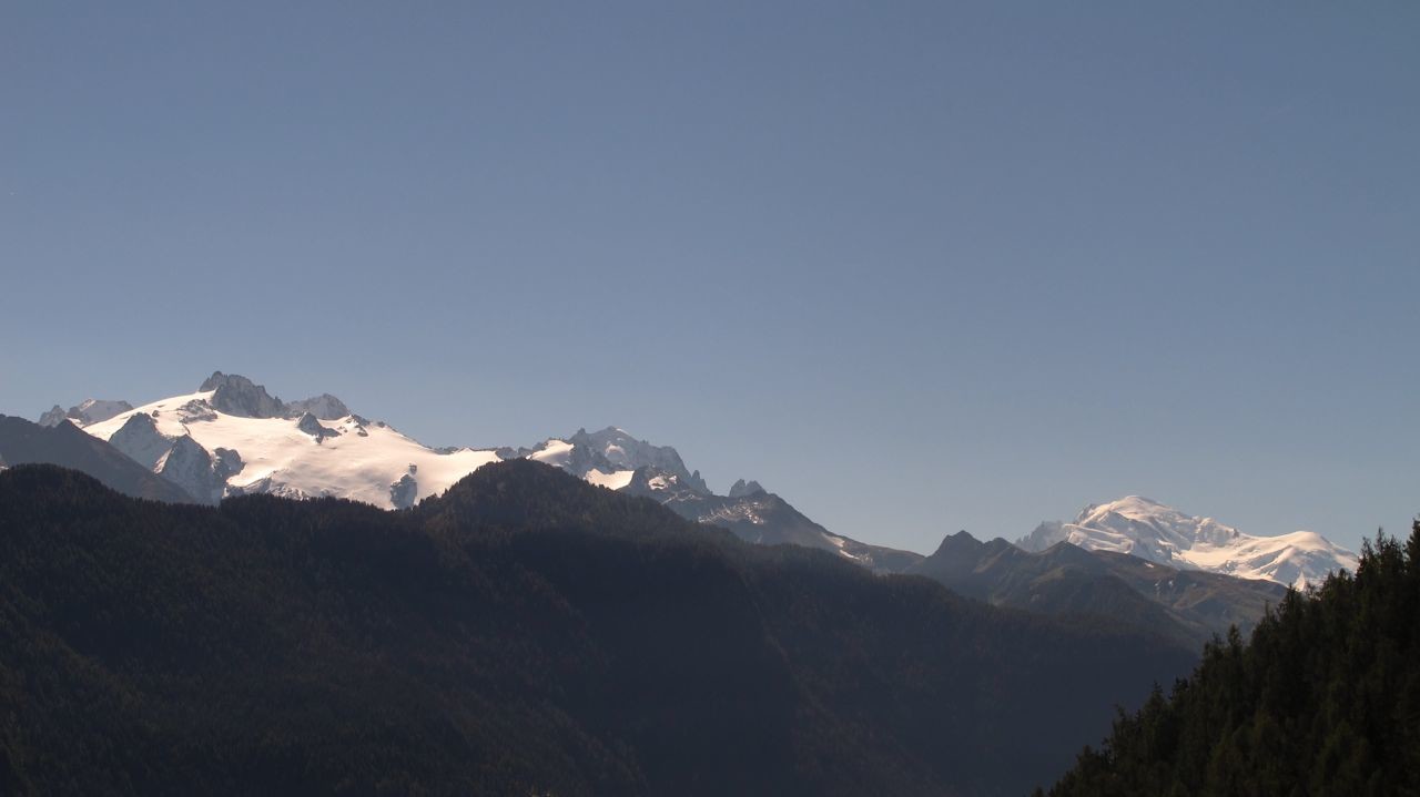 Aiguilles du tour et Mont-Blanc