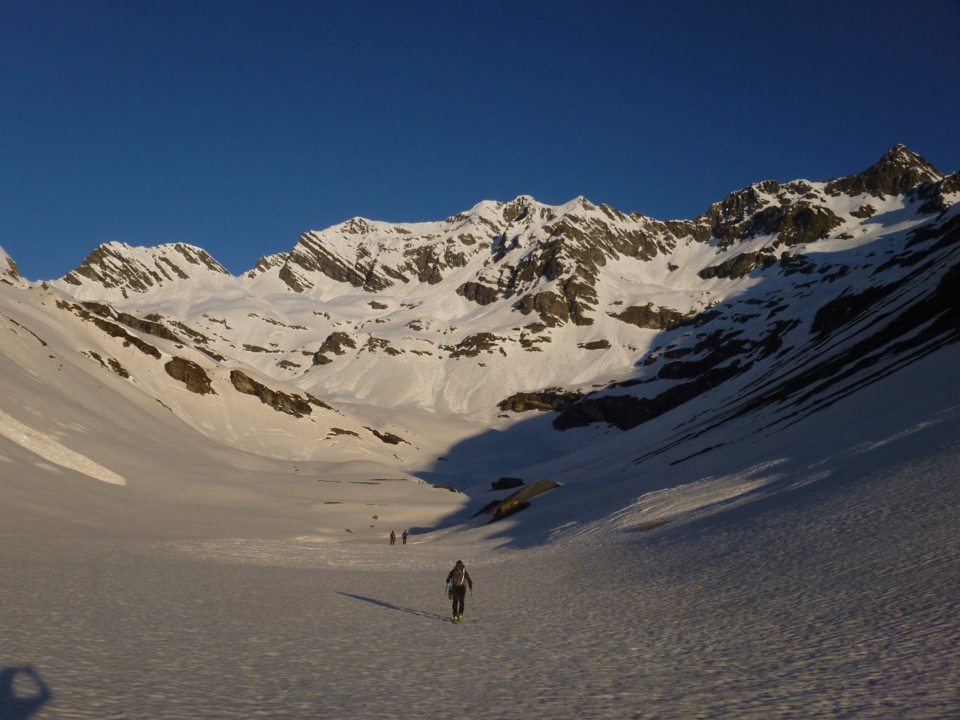 Malh Arrouy à droite depuis le fond du vallon
