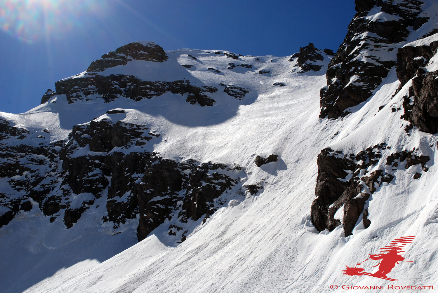 La ripida pala finale versante N del Pizzo di Scotes 2978m appena scesa