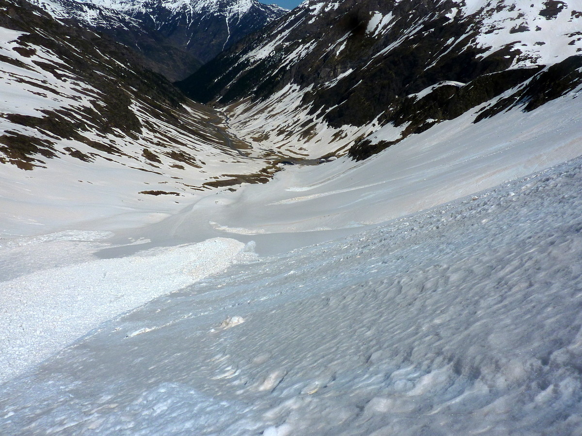 Face N du Pic de l'Aiguillette: bon entre les coulées.