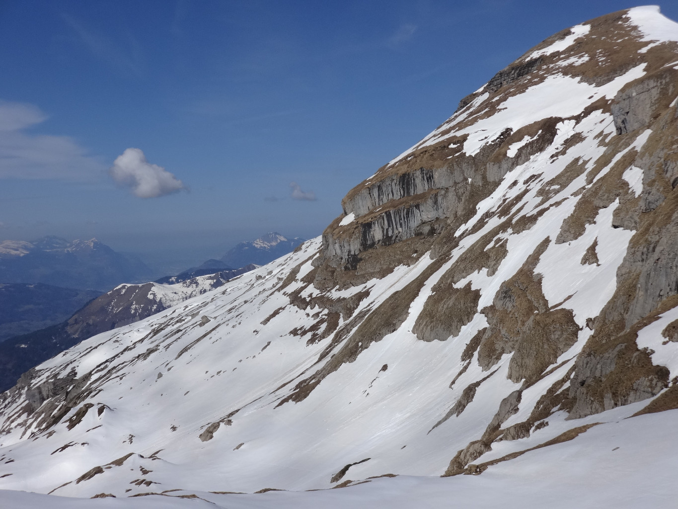 Notre passage sous la tête de Bostan