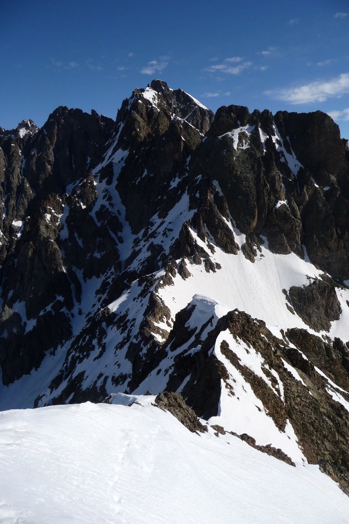 Petit bout d'arête à redescendre face à la Pointe Swan.