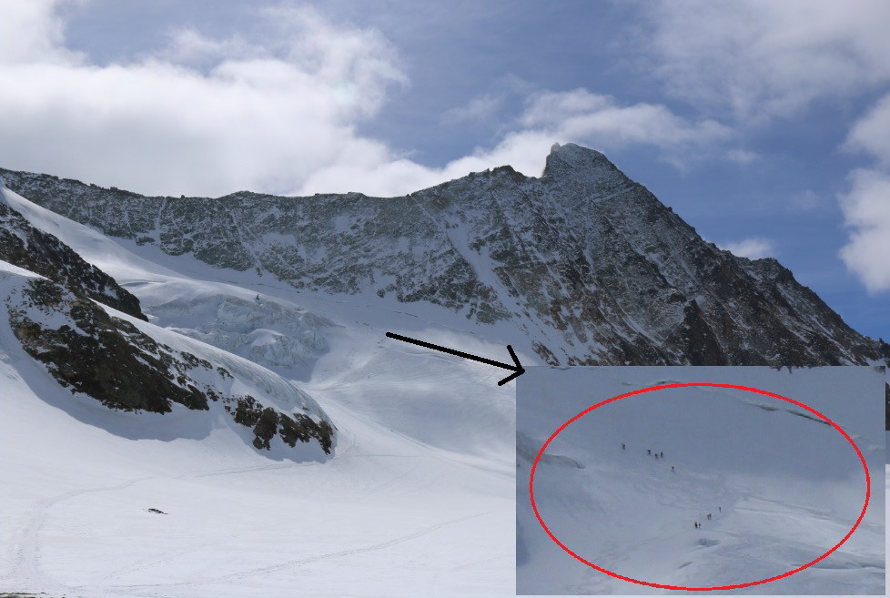 La Ruinette et un groupe qui monte au sommet