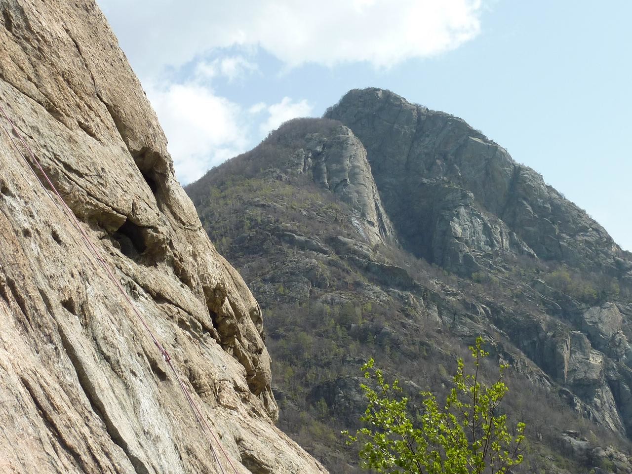 le pilier Lomasti vue depuis Béga