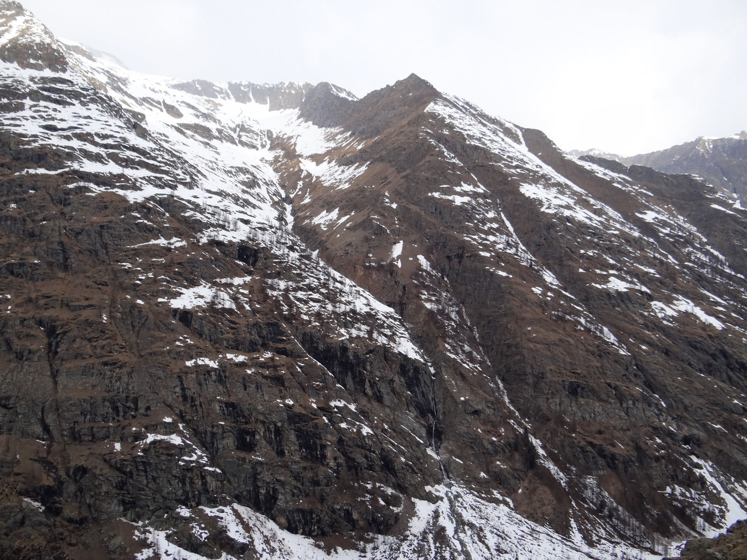 Le Grand Vallon : C'est encore bien bouché en altitude