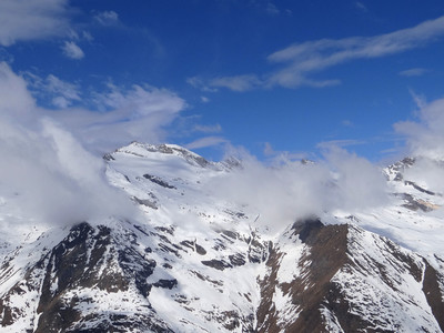 Le haut du Grand Vallon se dégage, le Grand Serra est visible Le haut du Grand Vallon se dégage, le Grand Serra est visible