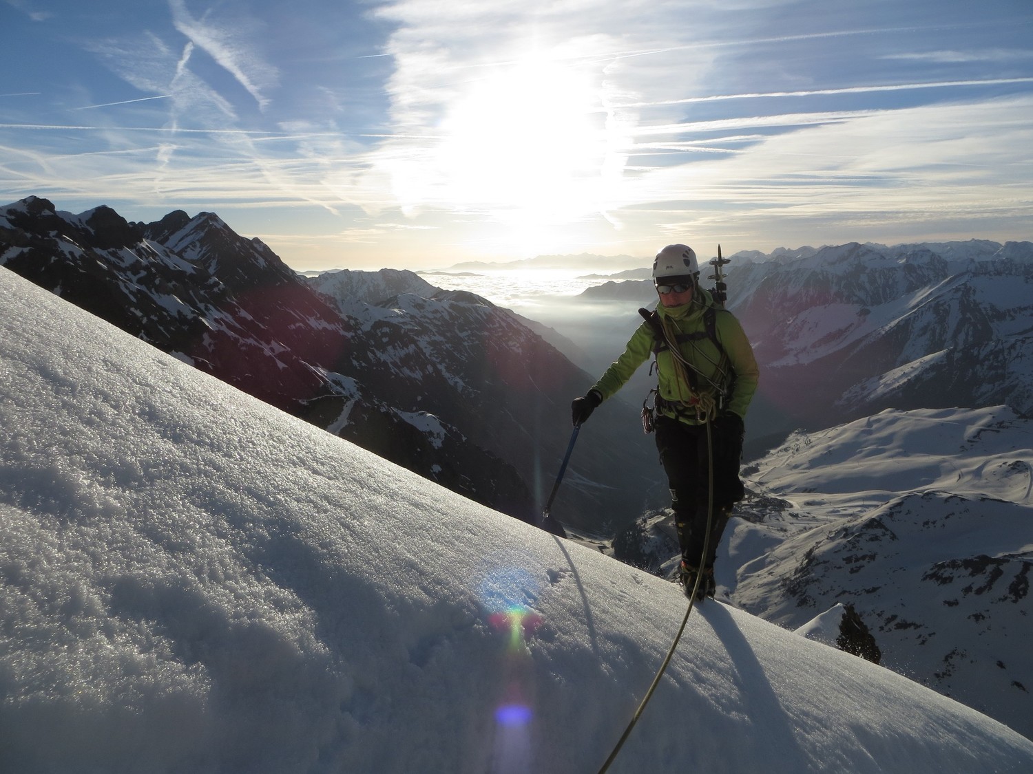 Après avoir repris pied sur l'arête, peu après le dernier gendarme
