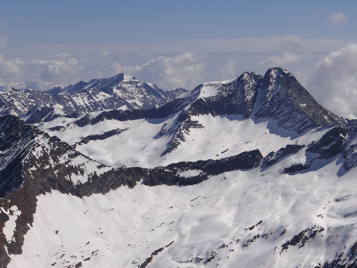 Tour de Lavina (au 1er plan à gauche col d'Arolla)