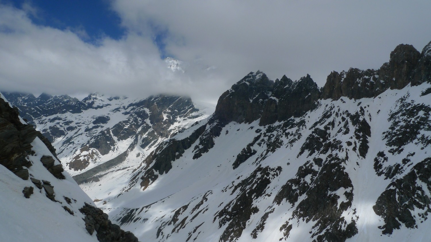 Grand Combin tra le nuvole