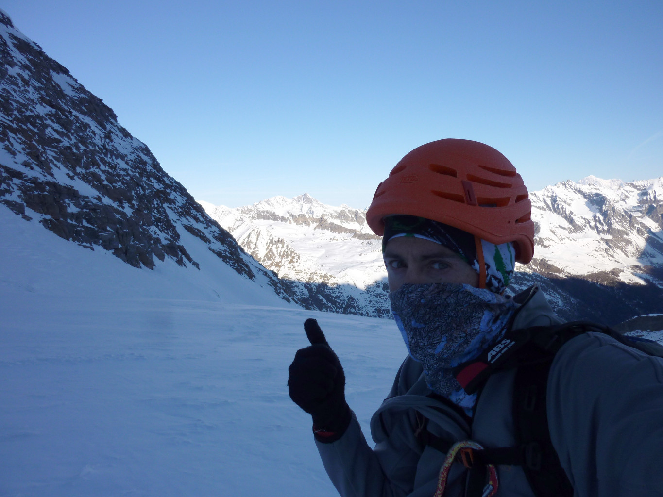 grosse caillante sur le glacier de Laveciau