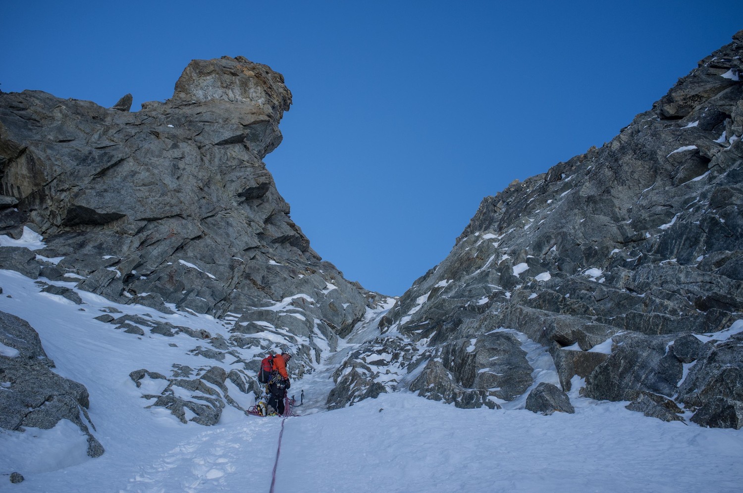 Crux (75° glace)