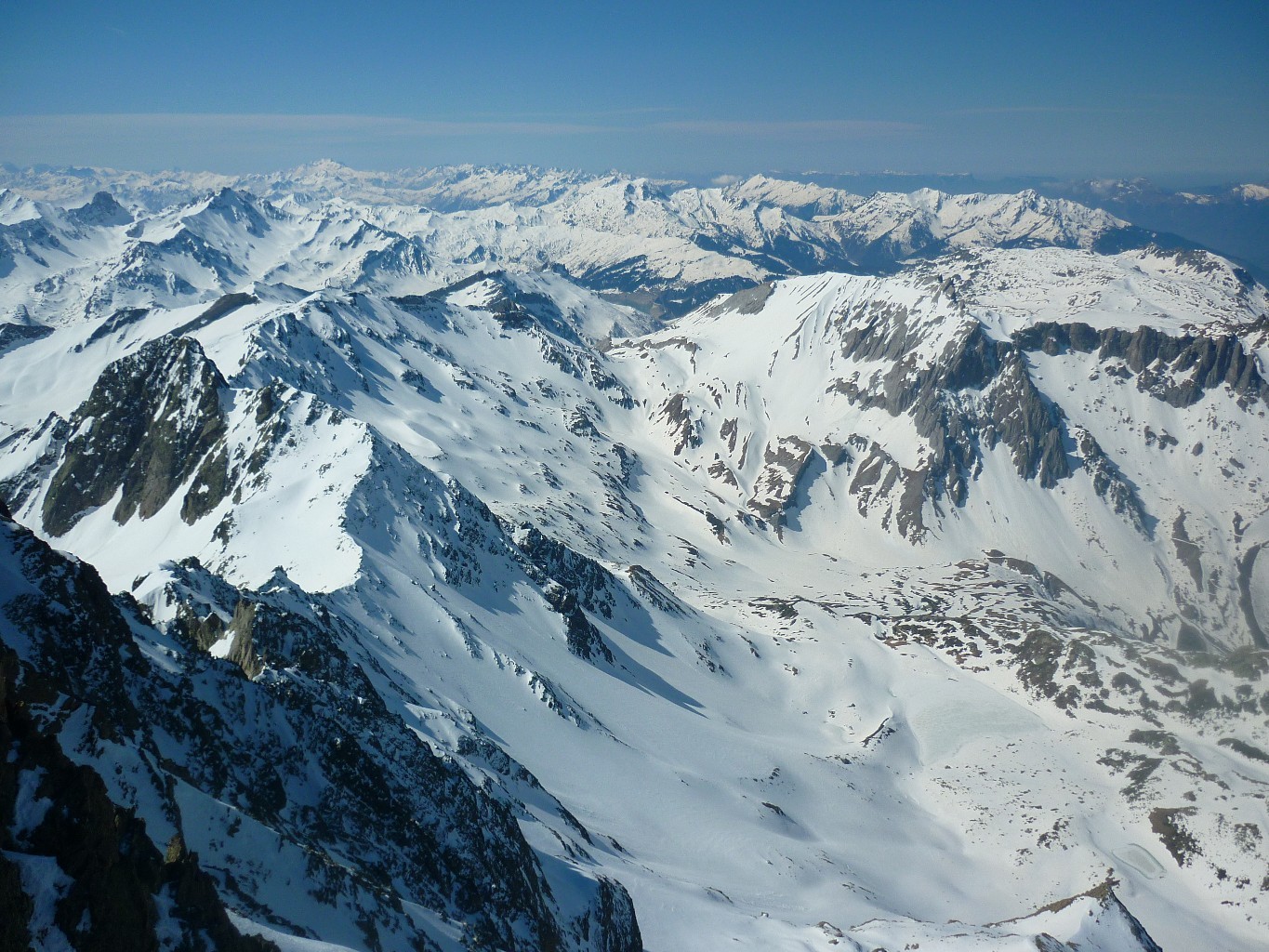 Enneigement sur le haut du domaine de la station de ski de randonnée des Contamines