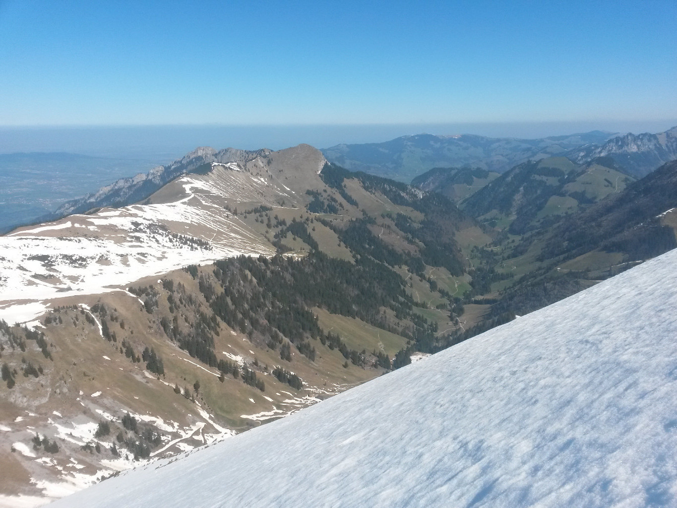 Montée par la pente NW