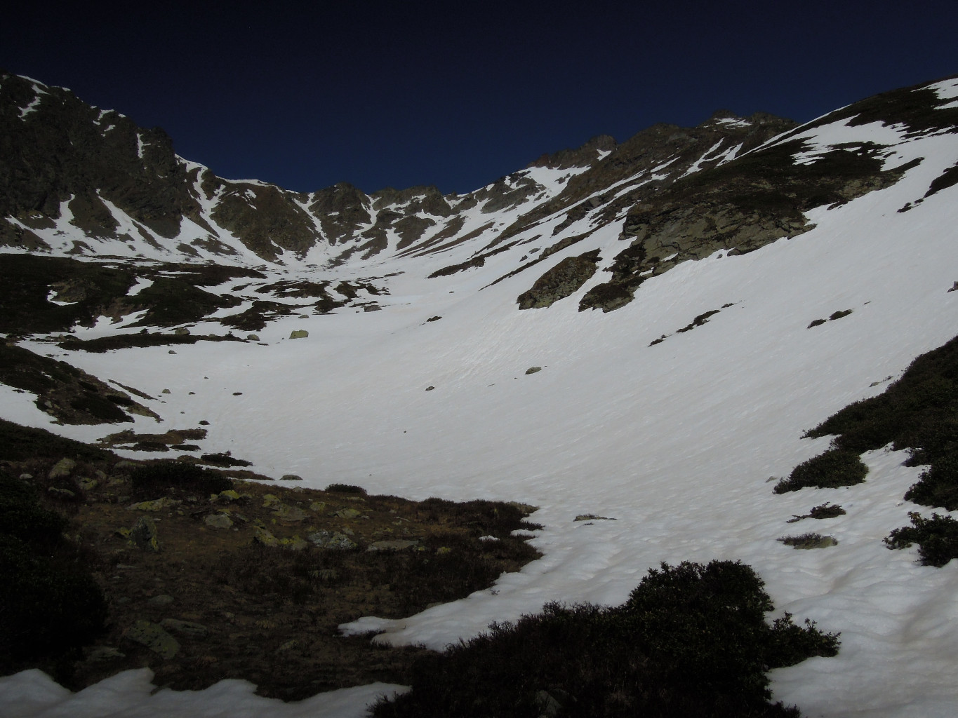 1900m, on peut chausser en rive G