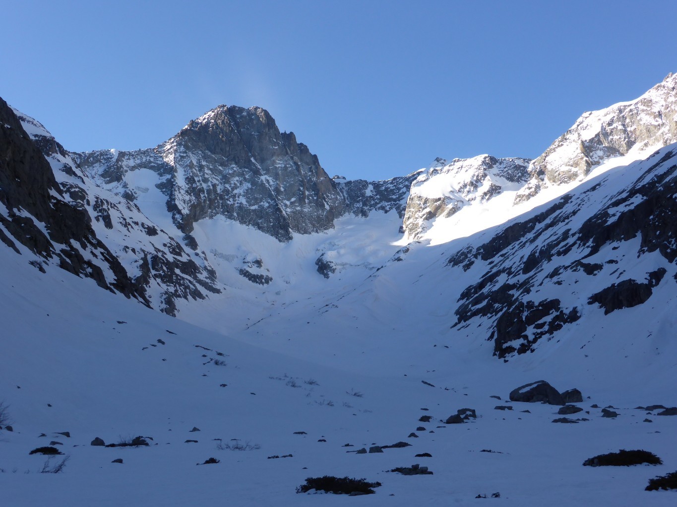 Chouette ce vallon, moins long que le Vénéon pour trouver les pentes...