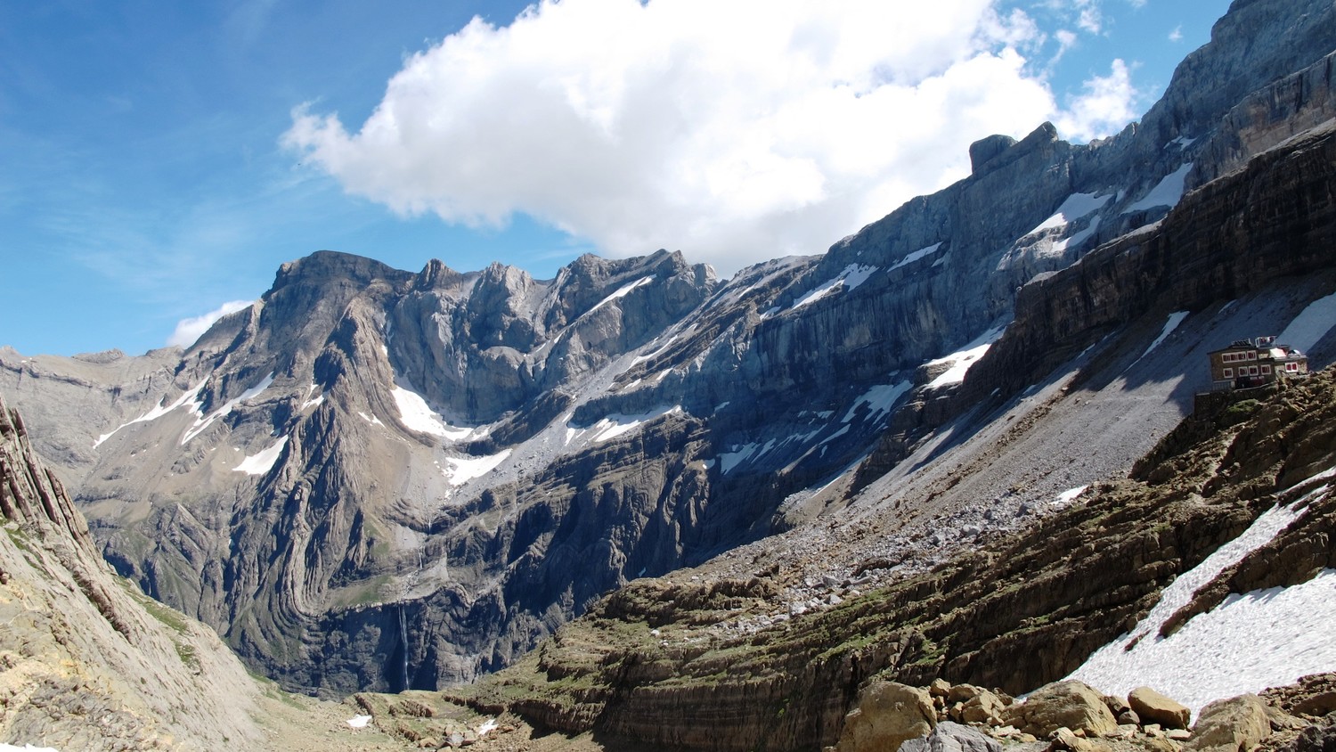 Arrivée au sol des Sarradets
