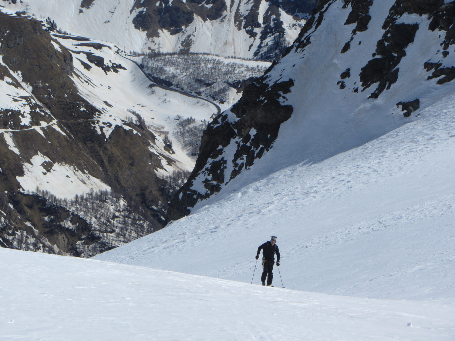Sulla Vadret da Palù, sullo sfondo si intravede l'Alp Grum. Salendo al Piz Varuna.