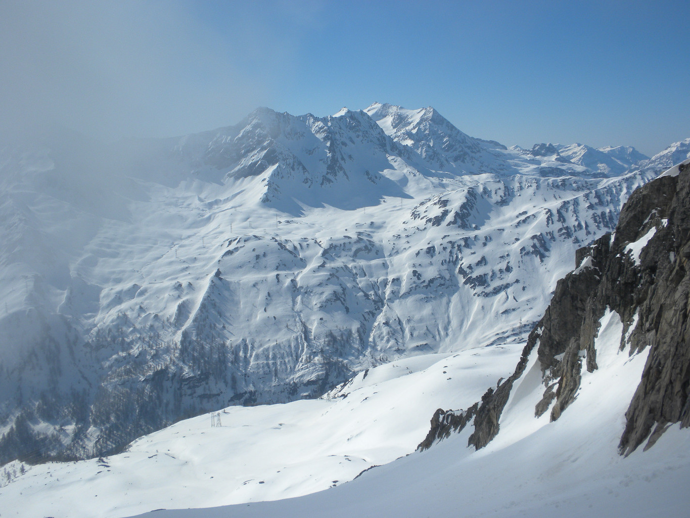 Une courte éclaircie pour voir la vue