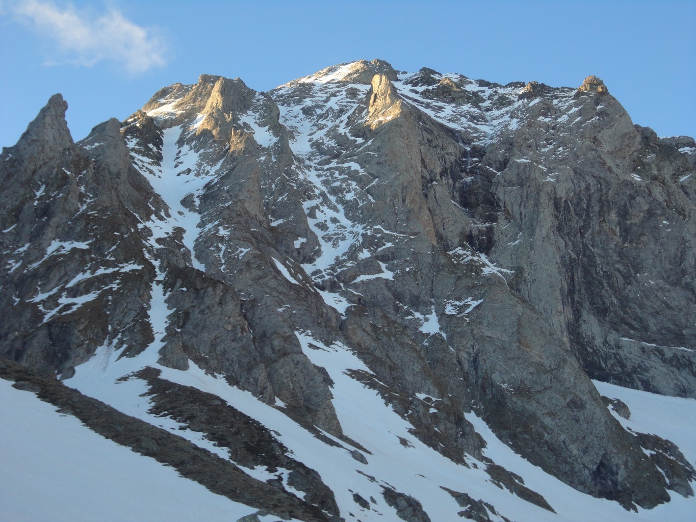 la face CNord à G Face à D