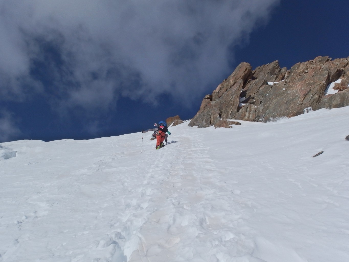 passage en bonne condition au dessous du point 4087m