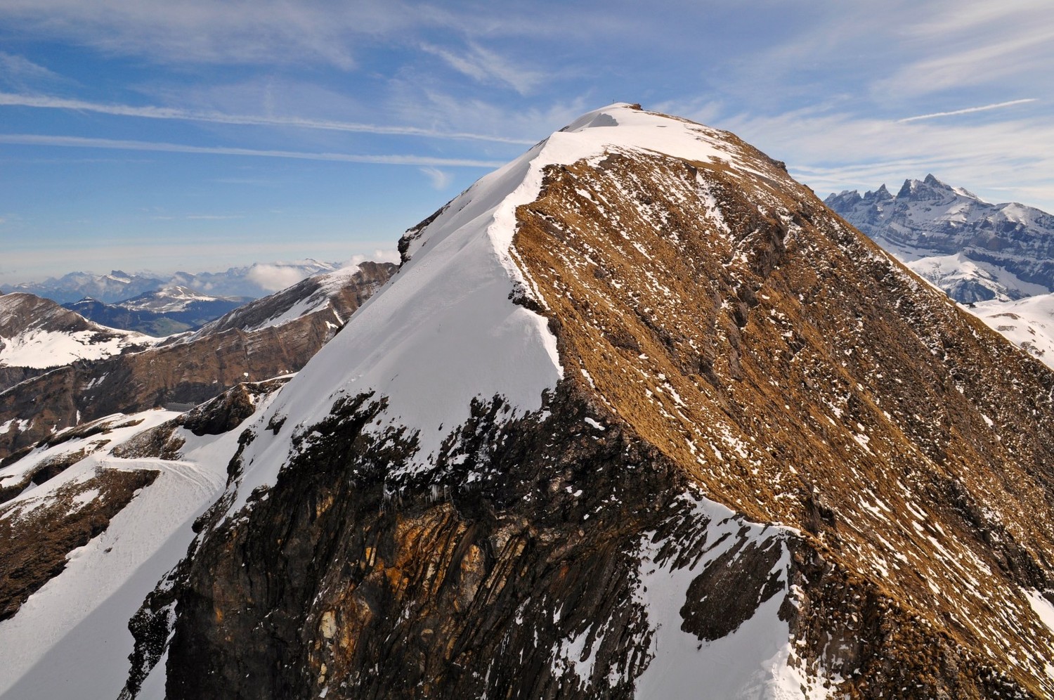 les hauts forts depuis le sommet 2359 m.