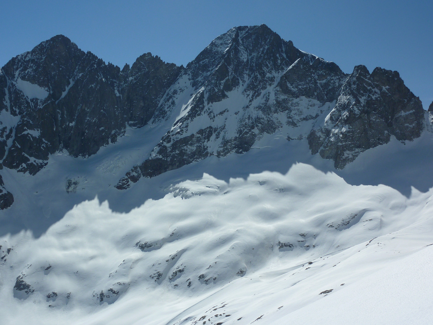 Aiguille des Arias : Faces N et NW