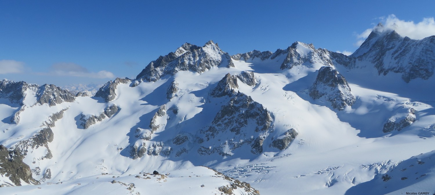 Grand Lui, Grand Darray