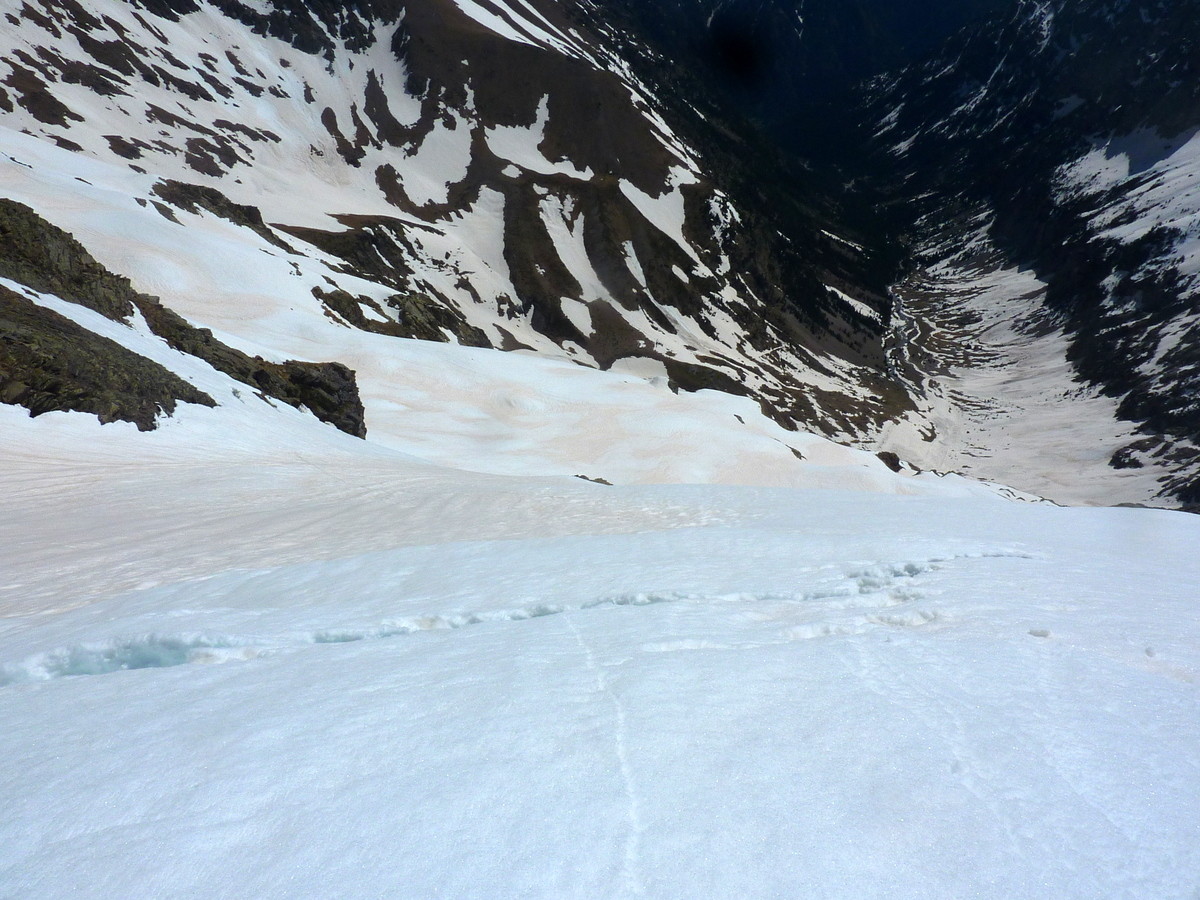 Dans la descente, le vallon de Parzan